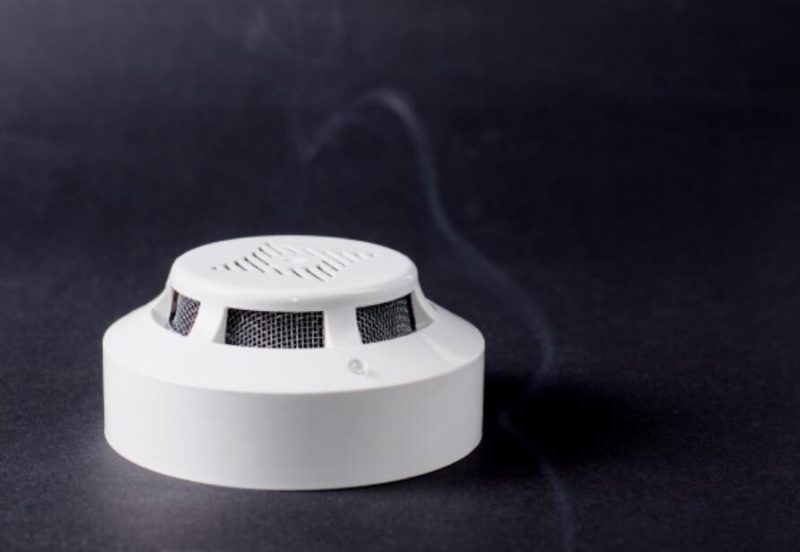 smoke and carbon monoxide detector